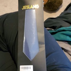 Men's tie. NWT. Navy blue.